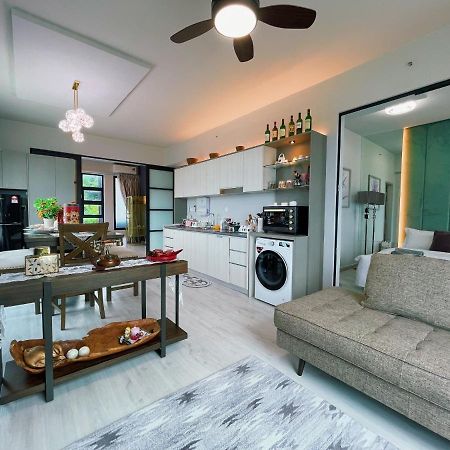 Seaside Lavender Suite Jesselton Quay Citypads コタキナバル エクステリア 写真