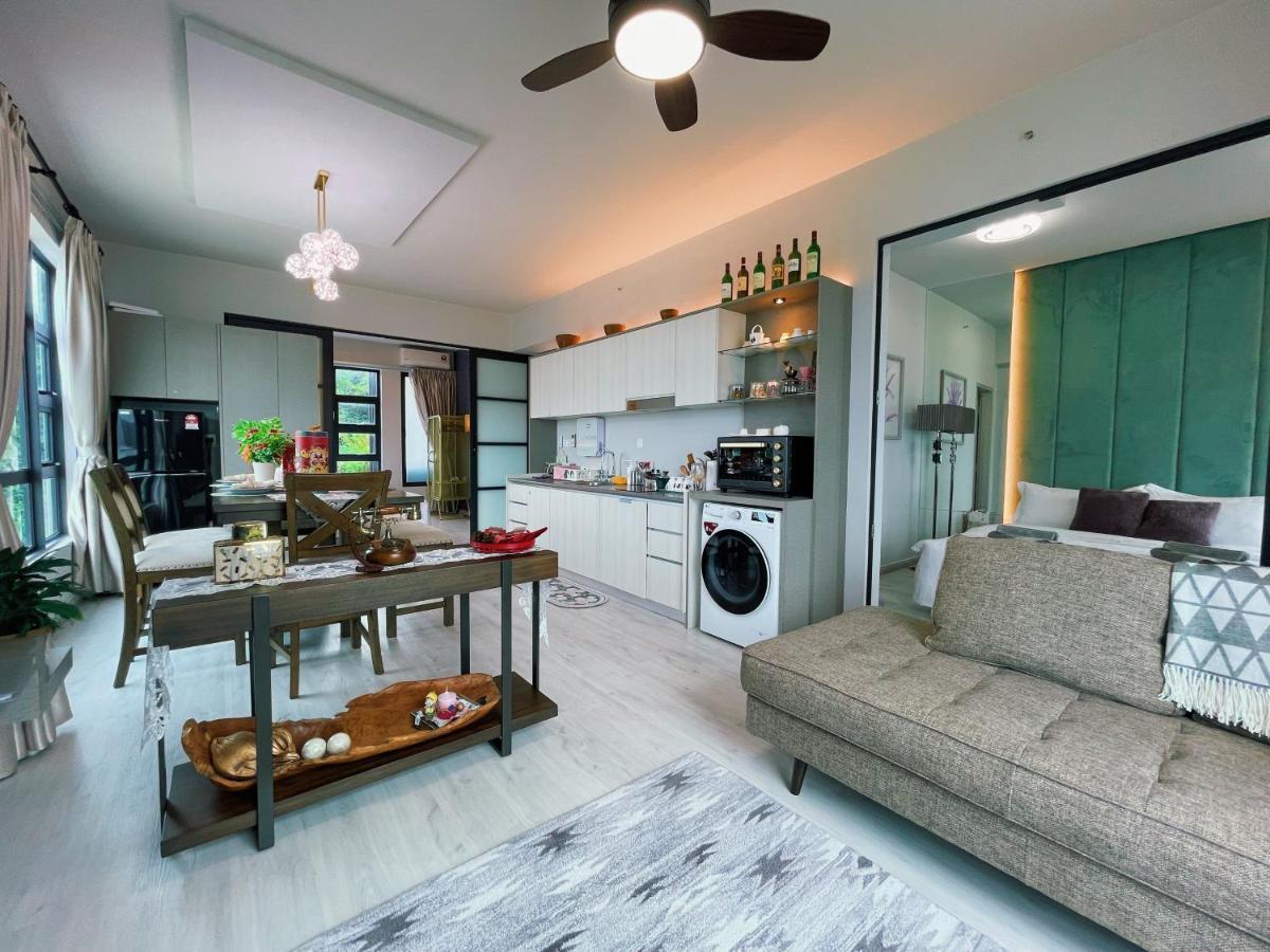 Seaside Lavender Suite Jesselton Quay Citypads コタキナバル エクステリア 写真